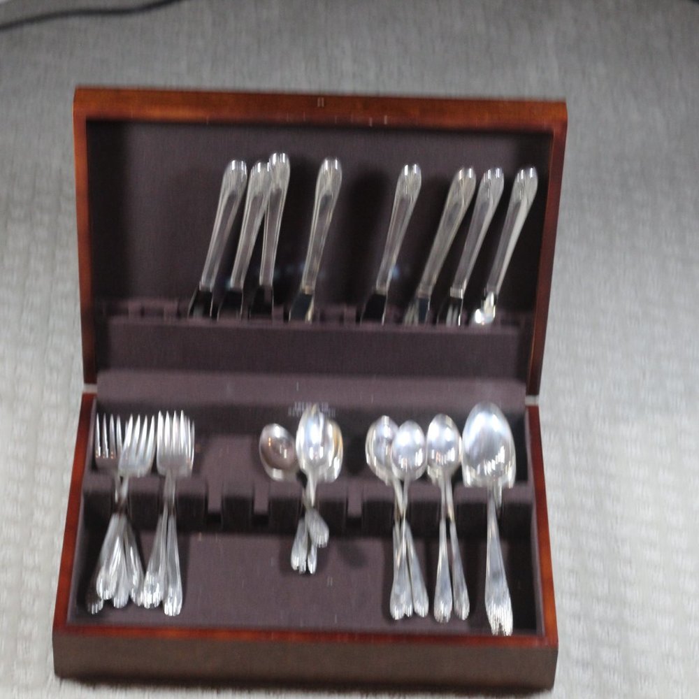 RARE FIND! Crown Plate Silverplated Service for Eight in “Radiance”